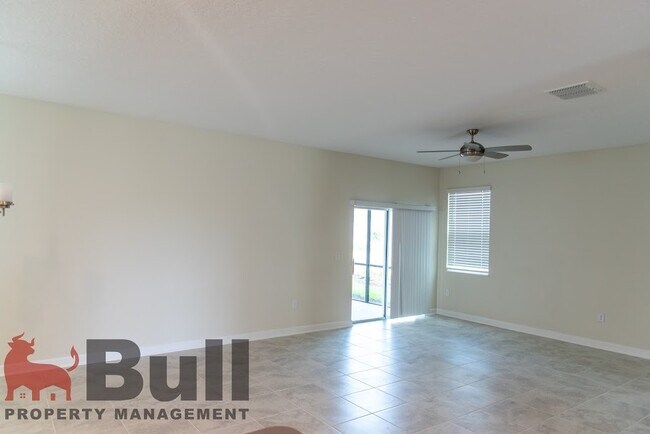 Building Photo - 11931 Hometown Pl