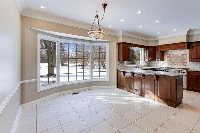 Building Photo - 931 Coventry Dr