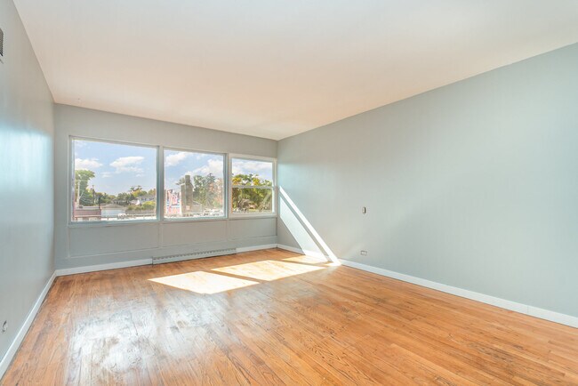 Building Photo - 10448 W Cermak Rd