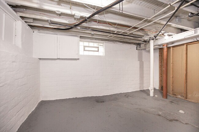Building Photo - 21180 Westport Ave
