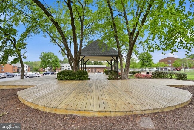Building Photo - 125 Clubhouse Dr SW