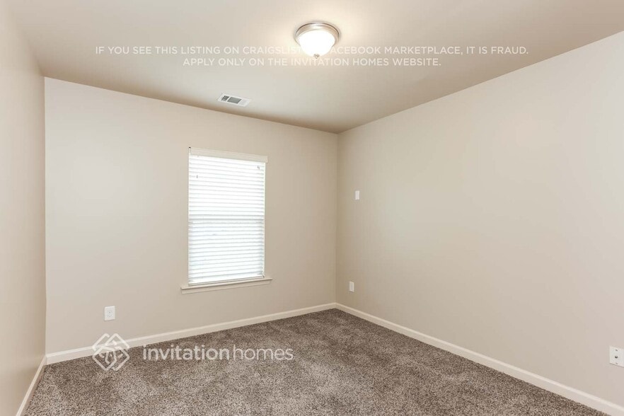 Building Photo - 3640 Brookhollow Dr