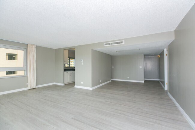 Building Photo - ? Spacious 2-Bedroom Condo at Fairway Manor – Incredible Value Near Waikiki! ?