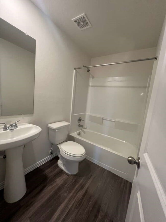 Building Photo - 7929 Ethel St