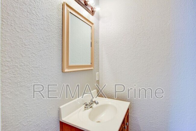 Building Photo - 2513 Masi St