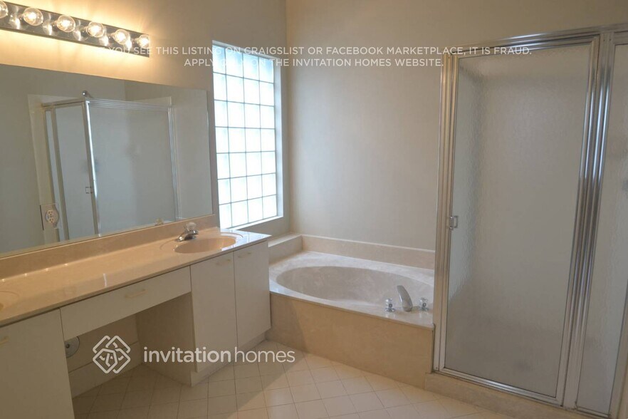 Building Photo - 15860 NW 14th Rd