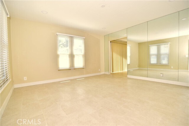 Building Photo - 180 Southampton Way