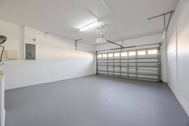 Building Photo - 429 Belfry Dr