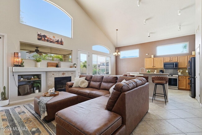 Building Photo - 12884 N Pioneer Way