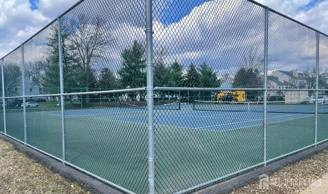 Building Photo - 2015 Aspen Dr