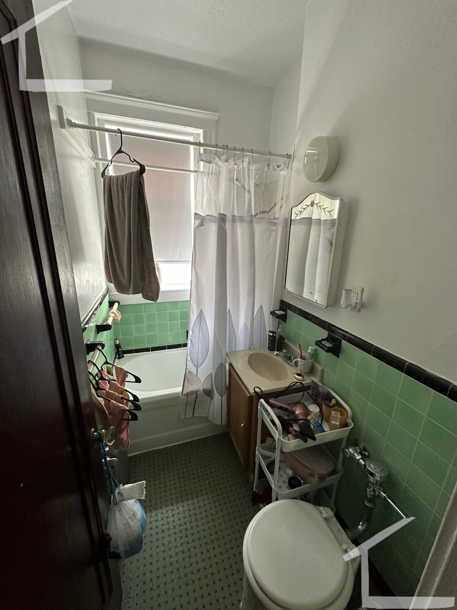 Building Photo - 35 Chiswick Rd