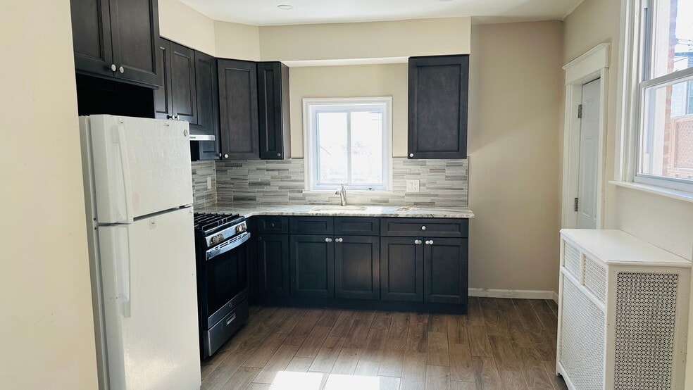 Building Photo - 4442 Overbrook Ave