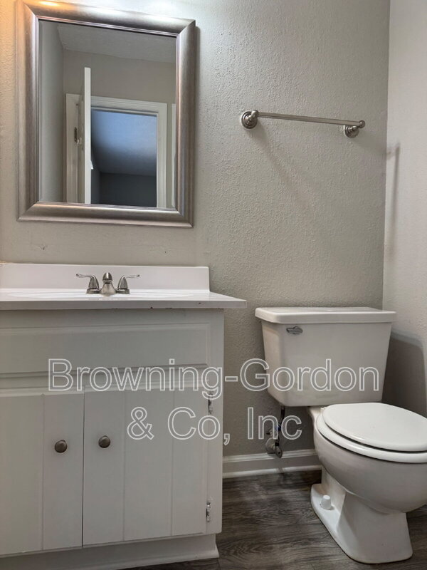 Building Photo - 319 N.Timberway Circle