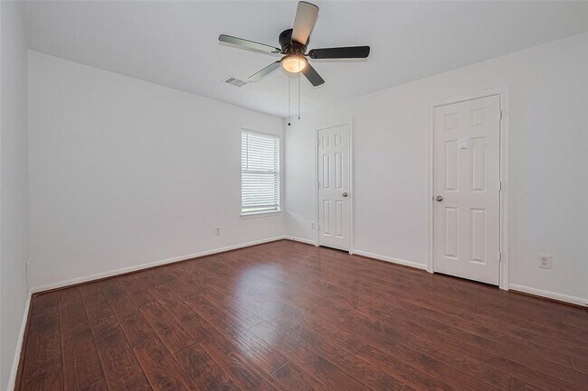Building Photo - 15603 Mustang Island Dr