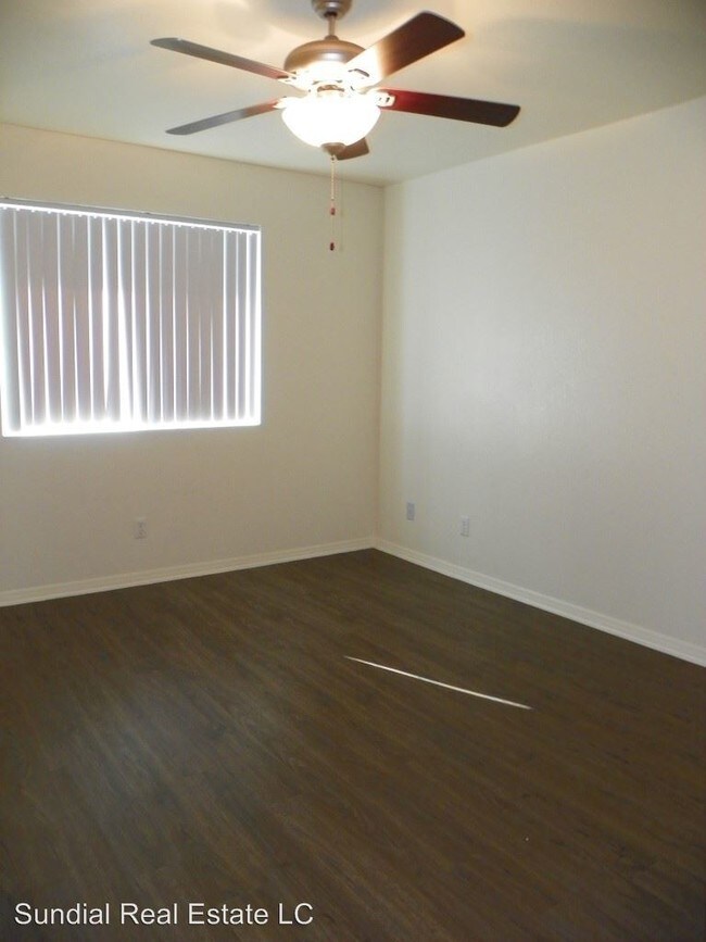 Building Photo - 65-65 N May