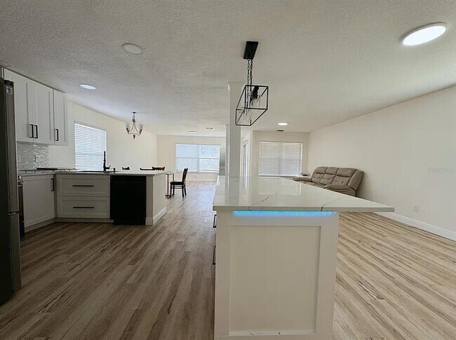 Building Photo - 15345 Harrowgate Way