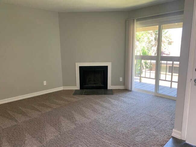 Building Photo - 6250 Havenside Dr