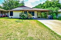 Building Photo - 2016 E Cherry St