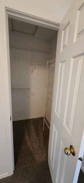 Building Photo - 12331 SE Whitcomb Dr.