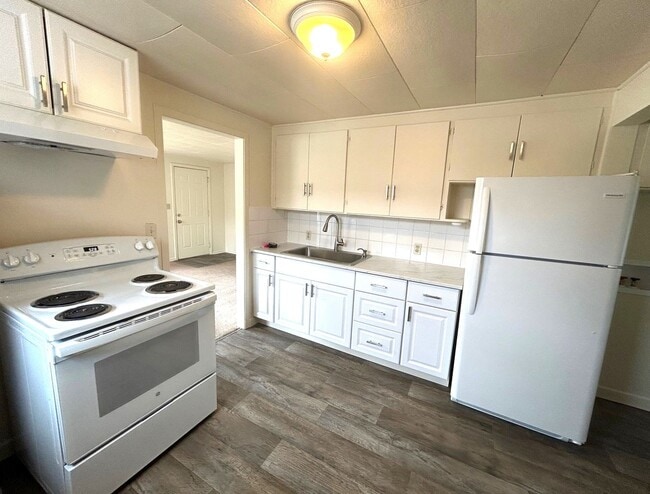 Building Photo - Cute/Cozy Marysville Homehome