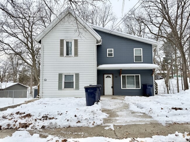 Building Photo - 710-712 S Ringold St