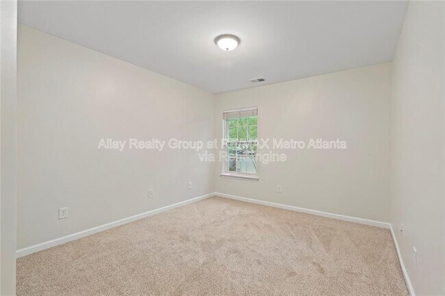 Building Photo - 3300 Suttles Dr SW