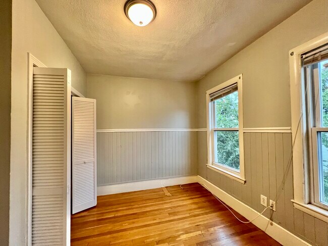 Bedroom #1 - 198 Mount Vernon St