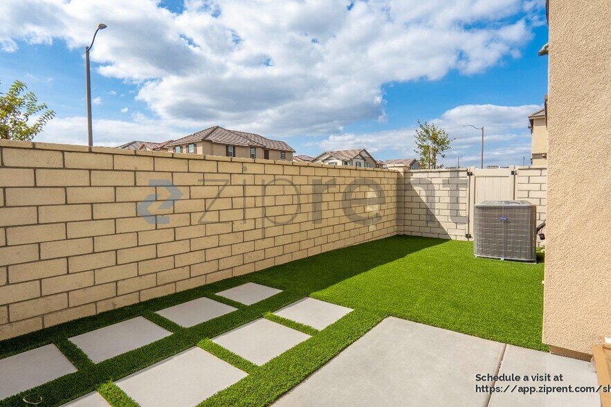 Building Photo - 8554 Midway Ln