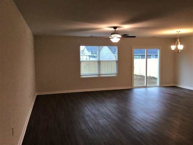 Building Photo - 7133 Boykin Spaniel Way