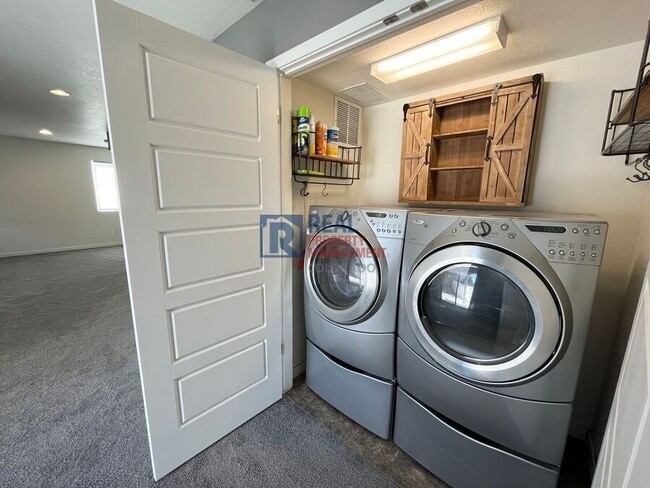 Building Photo - 18630 Burlington Pl