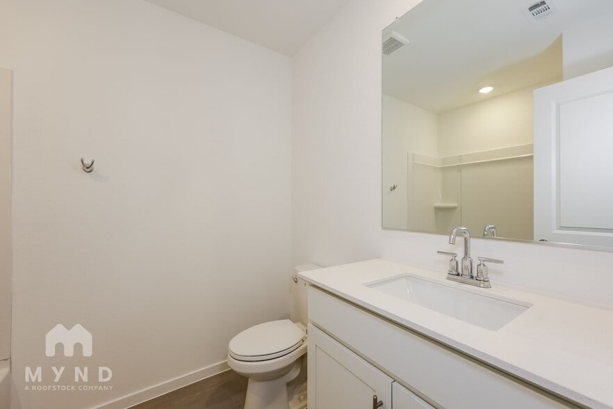 Building Photo - 2765 Mistwood Dr