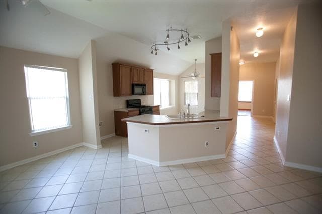 Building Photo - 2725 Sunlight Dr