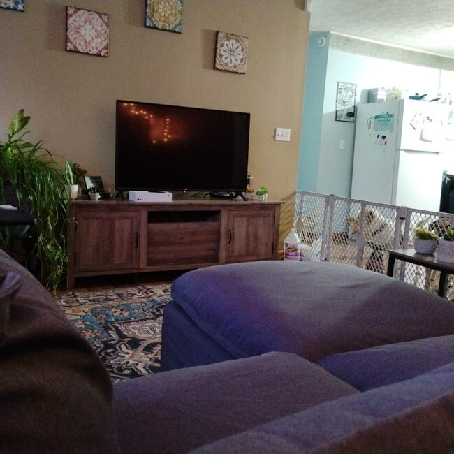 Building Photo - 116 Hidden Valley Dr