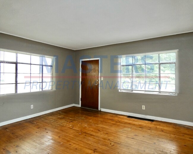 Building Photo - 2 Bed 1 Bath House