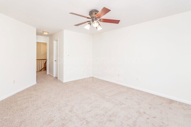 Building Photo - 9875 Dochart Sound Ln