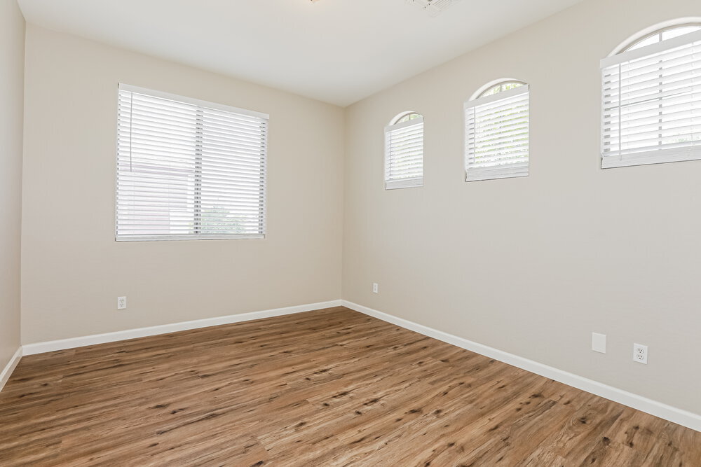 Building Photo - 4091 E Carriage Way