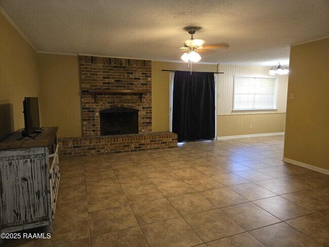 Building Photo - 216 Orgeron Dr