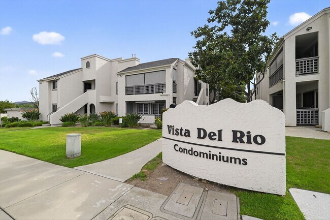 Building Photo - Santee 2 Bedroom 2 Bath Condo with Garage