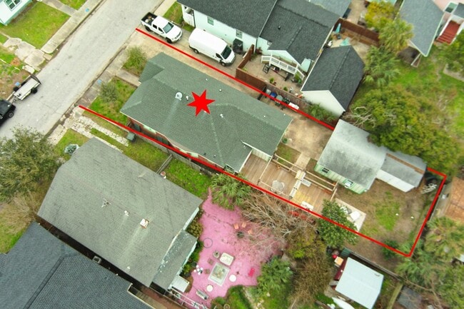 Building Photo - 3715 Avenue S 1/2