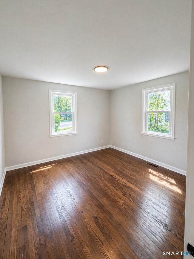 Building Photo - 405 Wilcoxson Ave