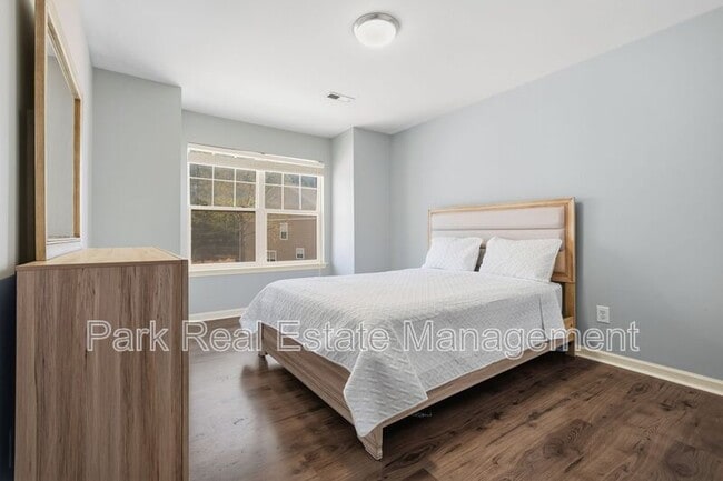 Building Photo - 1326 Stone Manor Dr