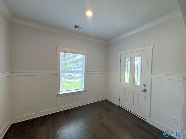 Building Photo - 22 Desert Oak Ct SW