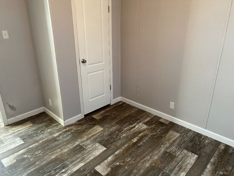 Building Photo - 2230 Sanchez Trl