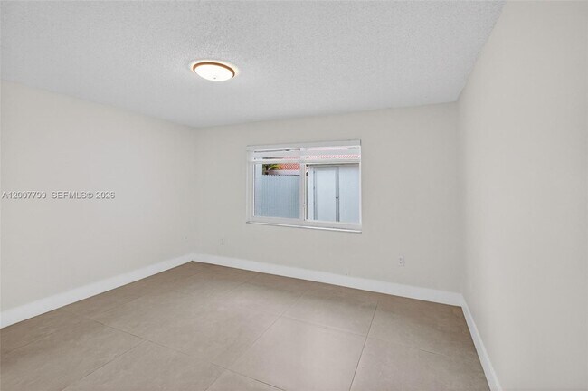 Building Photo - 4530 SW 143rd Pl