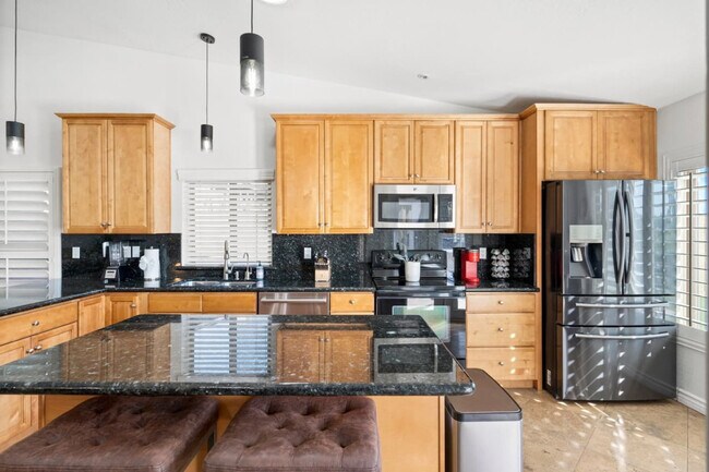 Building Photo - 14615 N 22nd Ln