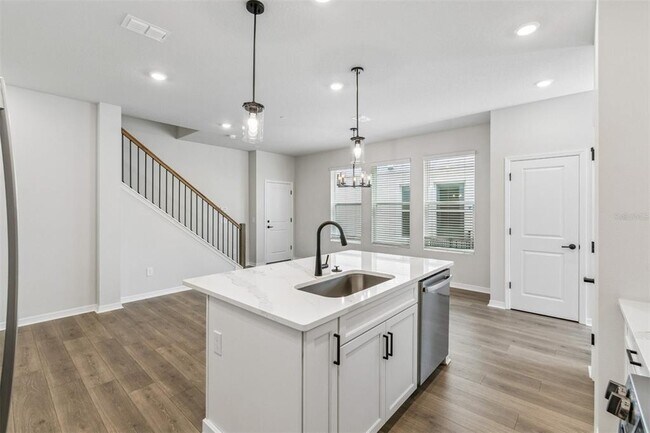 Building Photo - 4357 Roush Ave