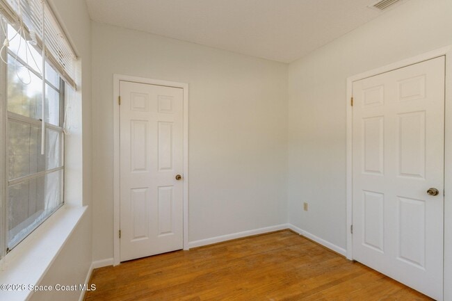 Building Photo - 1501 Shannon Ave