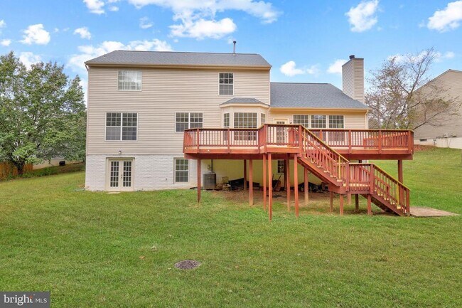 Building Photo - 18865 Crossroads Ct