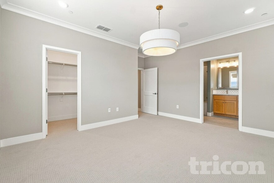 Building Photo - 8237 Perla Wy