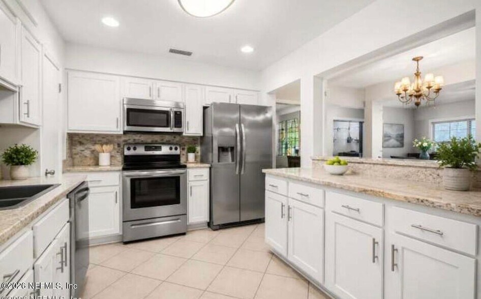 Building Photo - 6419 Ballejo Ct S